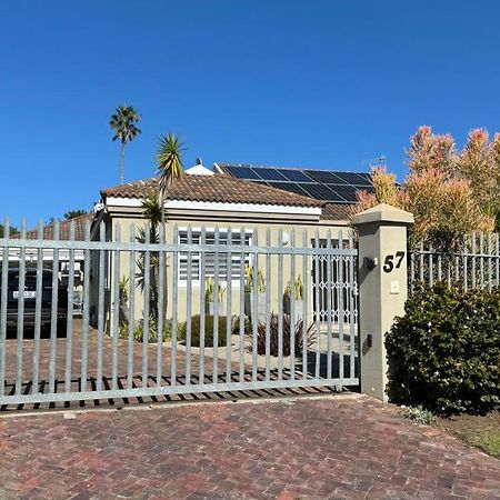 Plett57 - Self Catering - Room No1 普勒滕贝格湾 外观 照片
